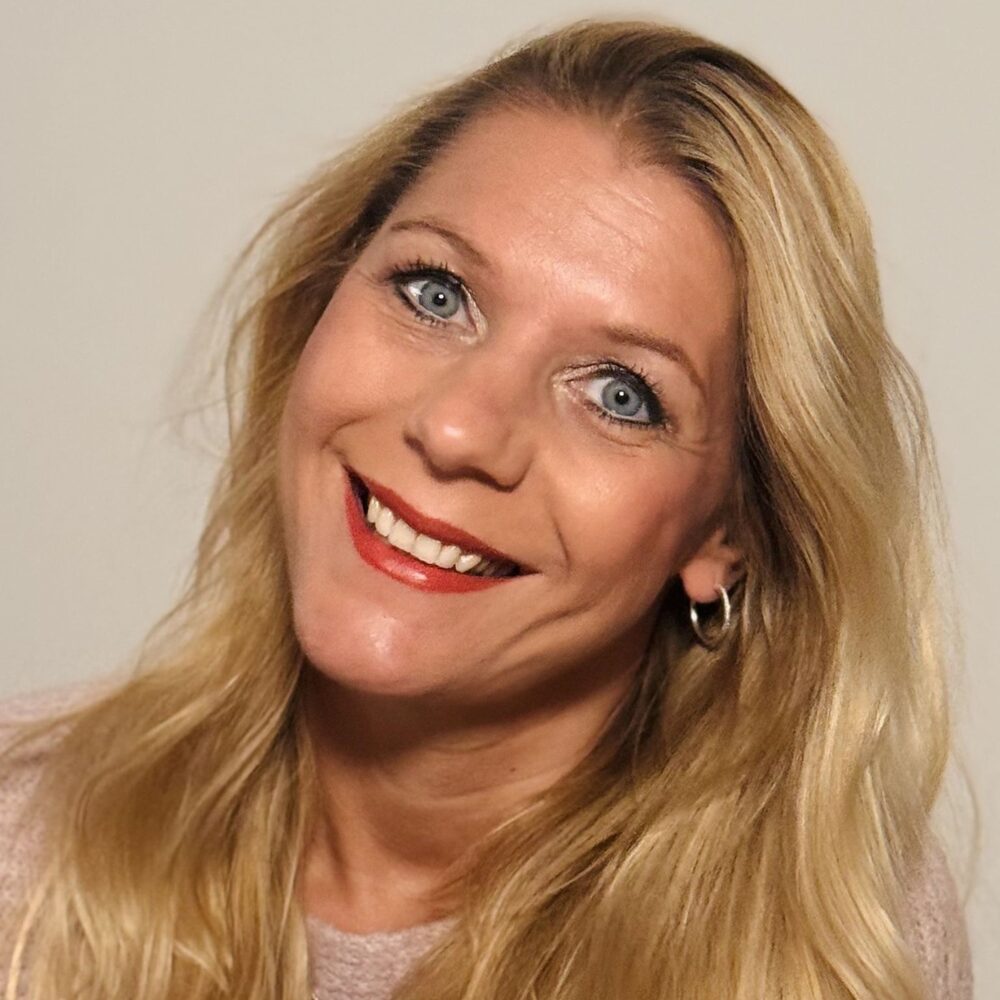 ⭐️⭐️⭐️⭐️⭐️ Sandra Larisch